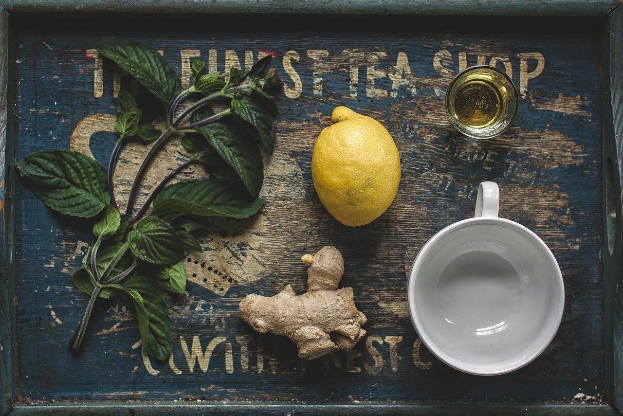 ginger lemon and honey tea